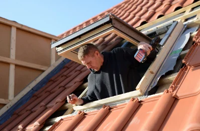 Pose de fenêtres de toit Velux à Gouesnach
